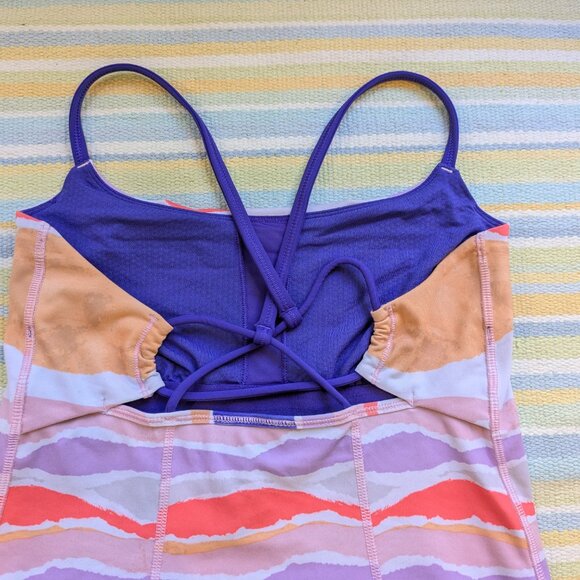 ⭐ Lululemon Dancing Warrior tank top size 6 - Picture 8 of 10